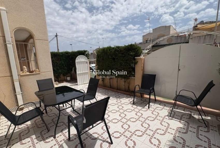 Wiederverkauf - HAUS -
TORREVIEJA - Costa Blanca