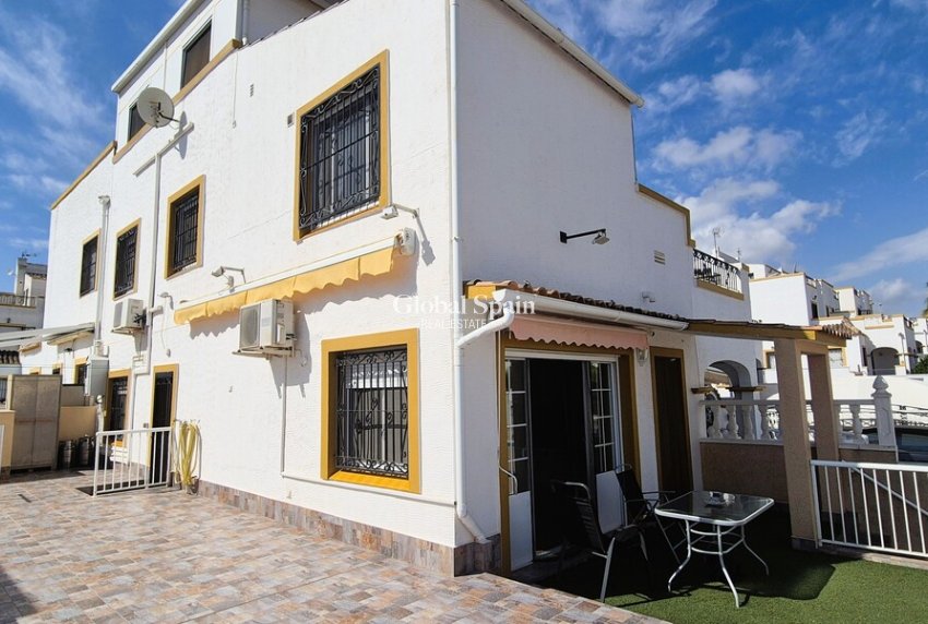 Wiederverkauf - HAUS -
TORREVIEJA - Costa Blanca