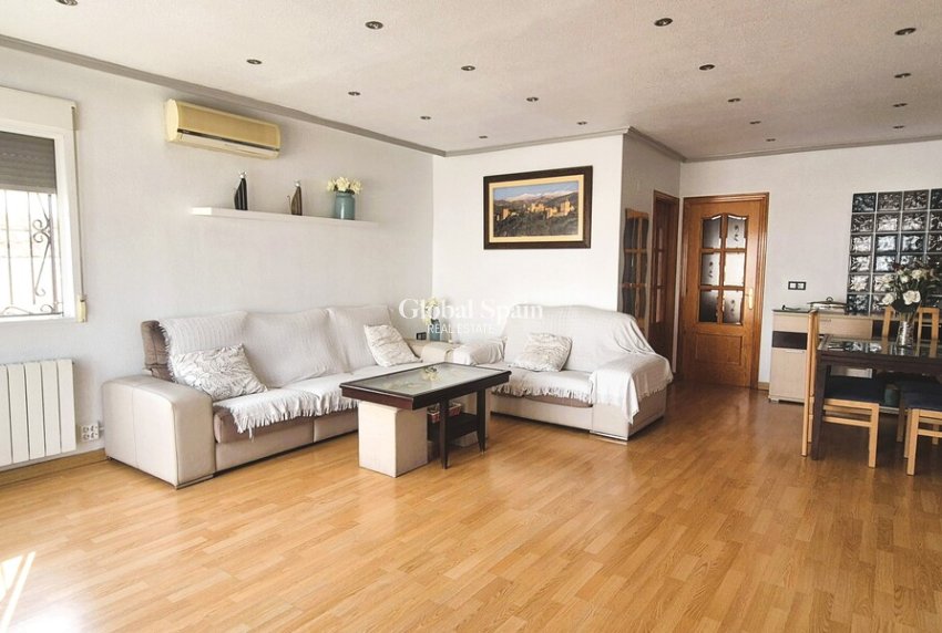 Wiederverkauf - HAUS -
TORREVIEJA - Costa Blanca