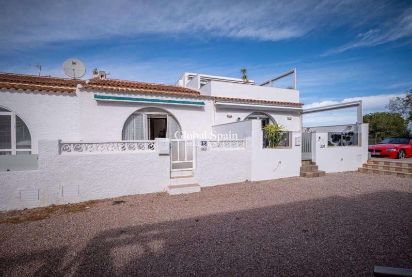 Wiederverkauf - HAUS -
TORREVIEJA - El Chaparal