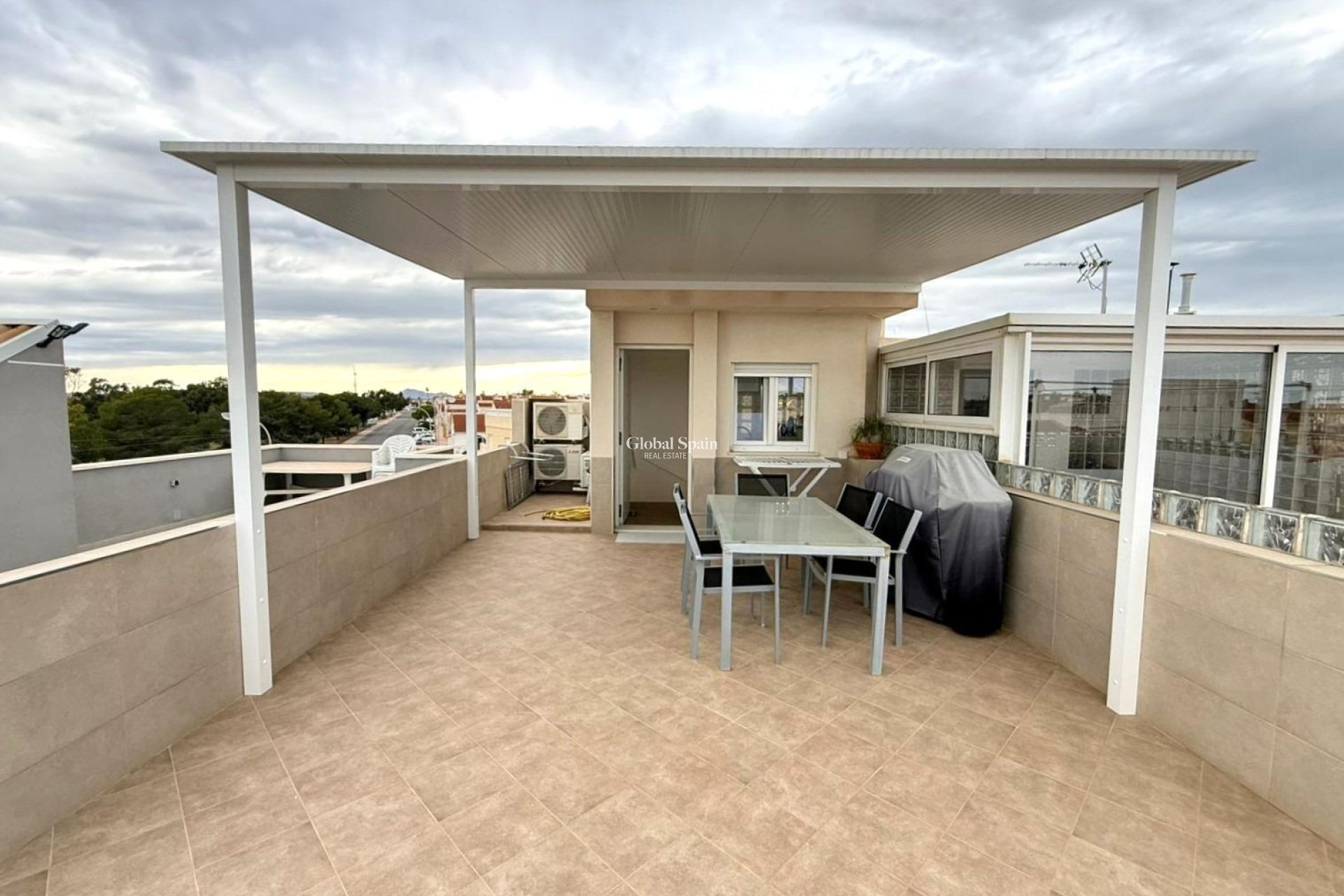 Wiederverkauf - HAUS -
TORREVIEJA - El Chaparral