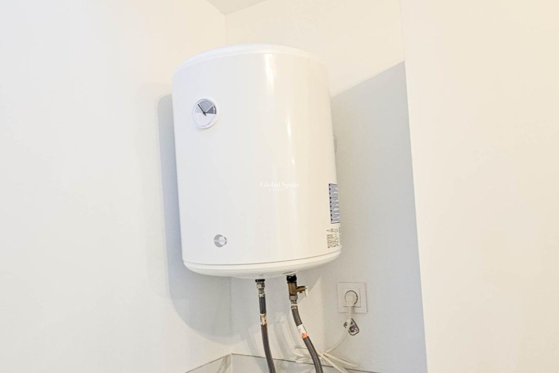 Wiederverkauf - HAUS -
TORREVIEJA - El limonar