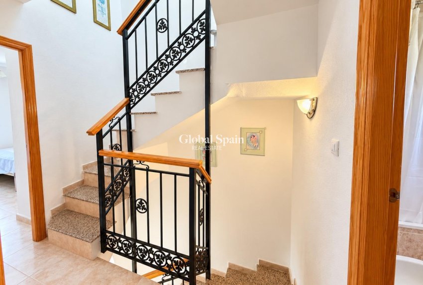 Wiederverkauf - HAUS -
TORREVIEJA - El limonar