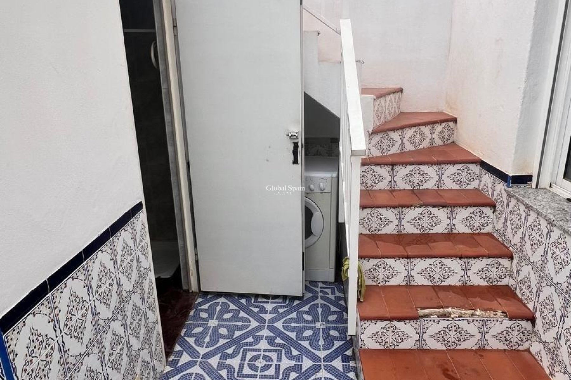 Wiederverkauf - HAUS -
TORREVIEJA - Estacion de autobuses