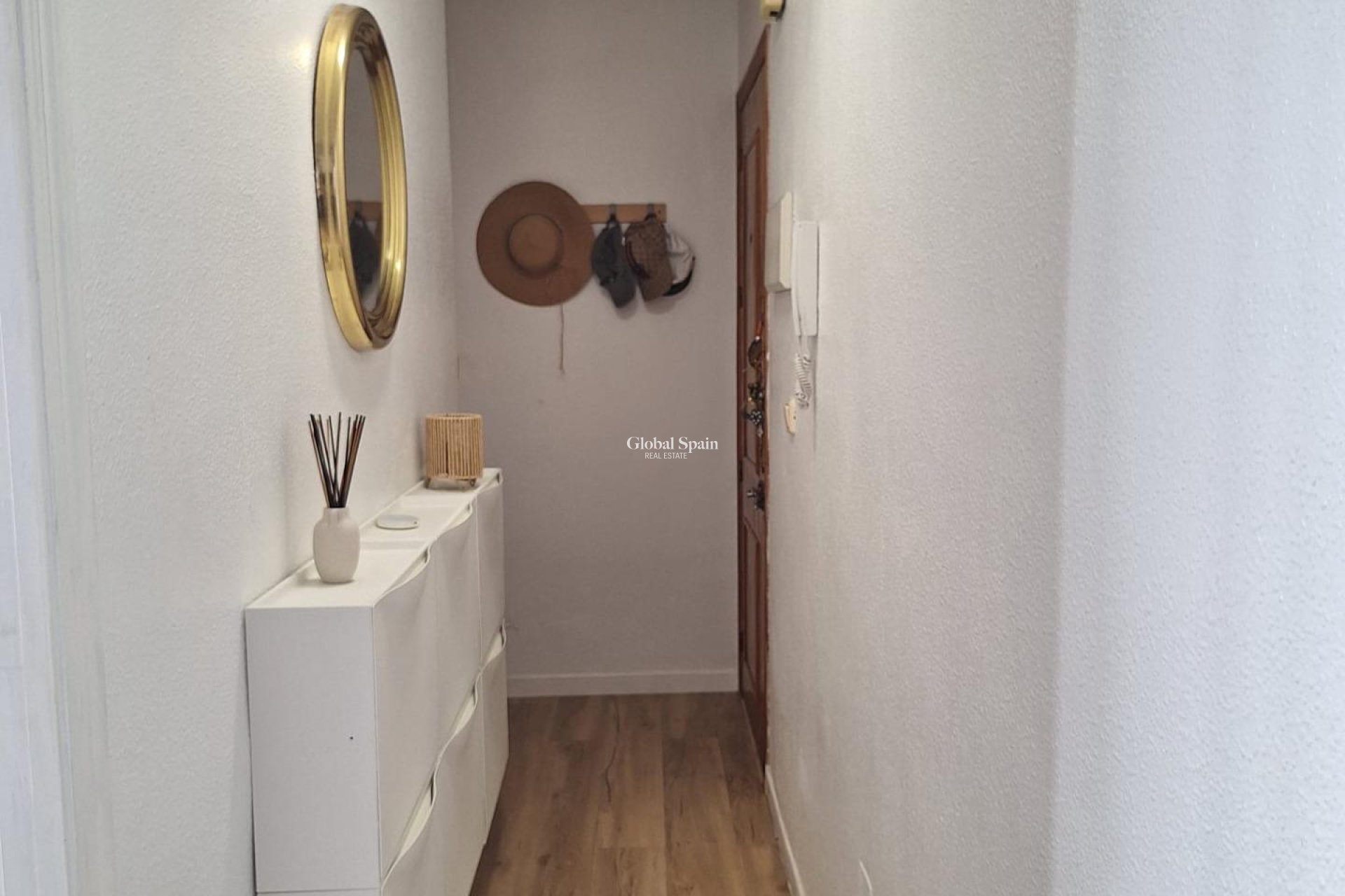 Wiederverkauf - HAUS -
TORREVIEJA - Habaneras