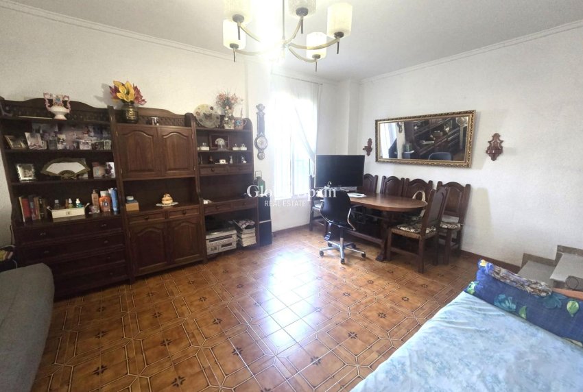 Wiederverkauf - HAUS -
TORREVIEJA - Habaneras