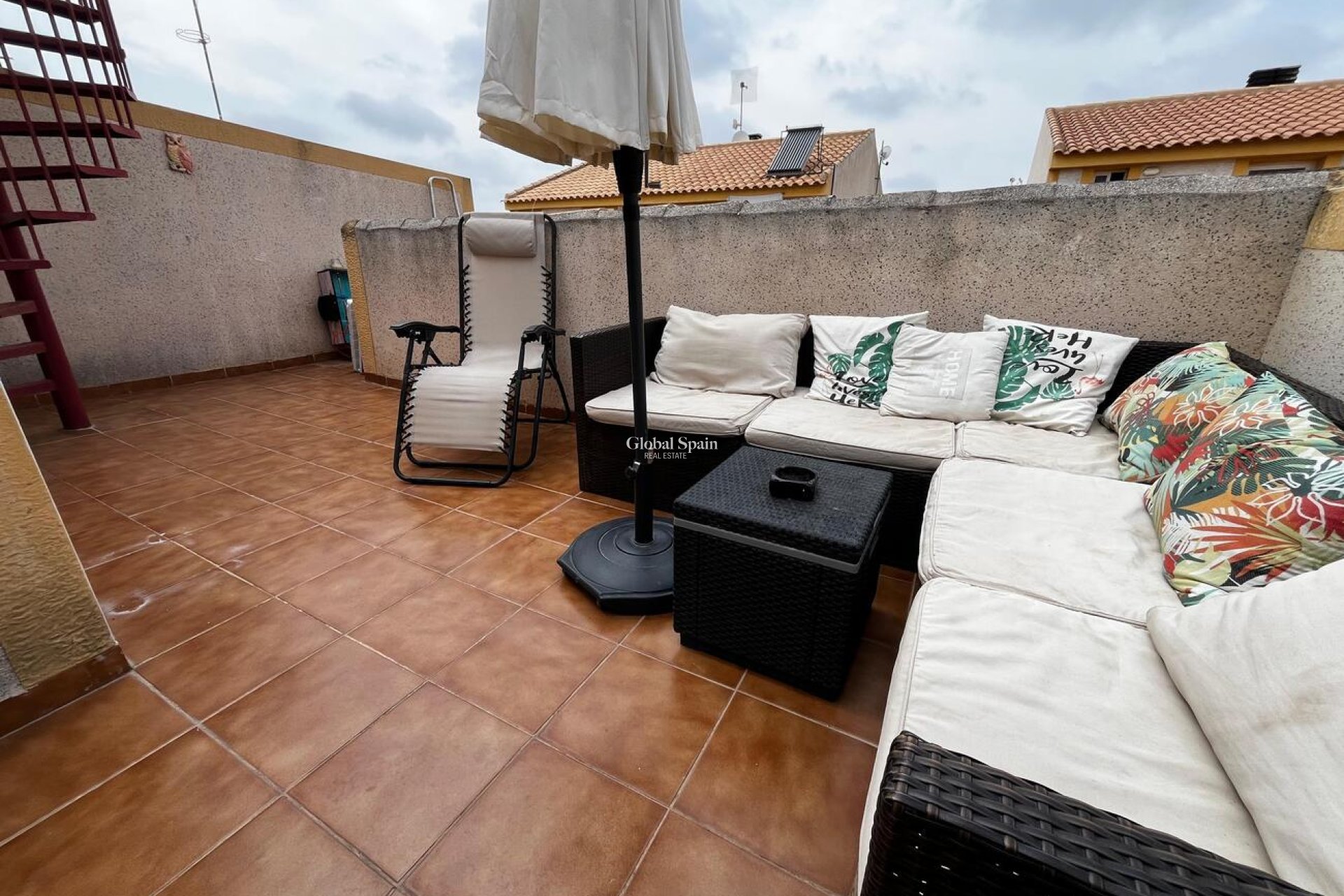 Wiederverkauf - HAUS -
TORREVIEJA - La Florida