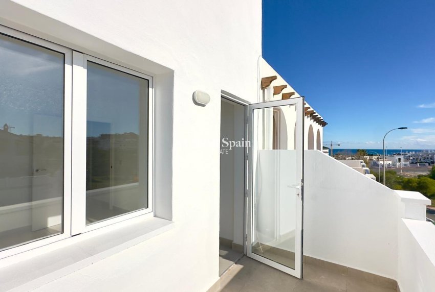 Wiederverkauf - HAUS -
TORREVIEJA - La Mata