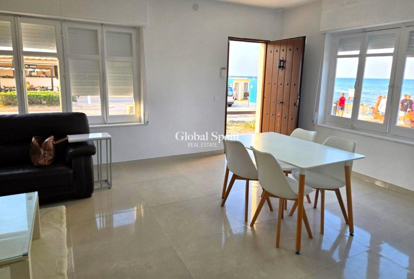 Wiederverkauf - HAUS -
TORREVIEJA - La Mata