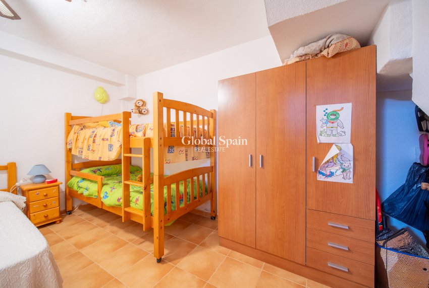 Wiederverkauf - HAUS -
TORREVIEJA - La Mata