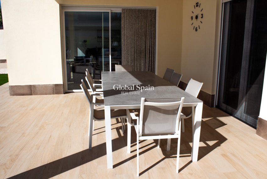 Wiederverkauf - HAUS -
TORREVIEJA - La Siesta - El Salado - Torreta