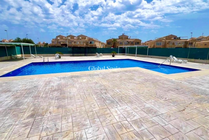 Wiederverkauf - HAUS -
TORREVIEJA - La Siesta - El Salado - Torreta