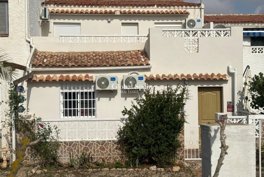 Wiederverkauf - HAUS -
TORREVIEJA - La Siesta - El Salado - Torreta