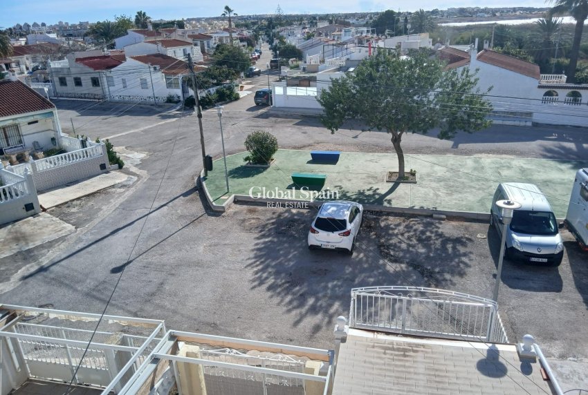 Wiederverkauf - HAUS -
TORREVIEJA - La Siesta - El Salado - Torreta