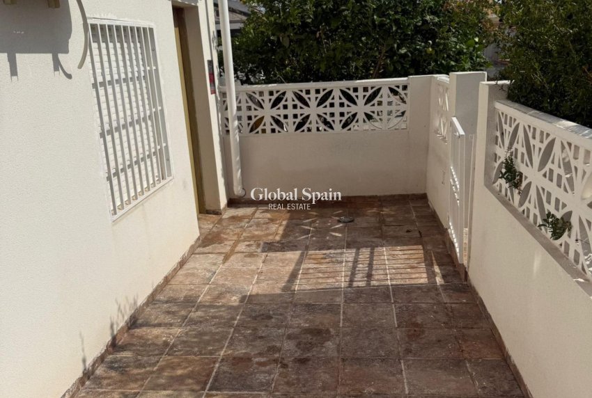 Wiederverkauf - HAUS -
TORREVIEJA - La Siesta - El Salado - Torreta