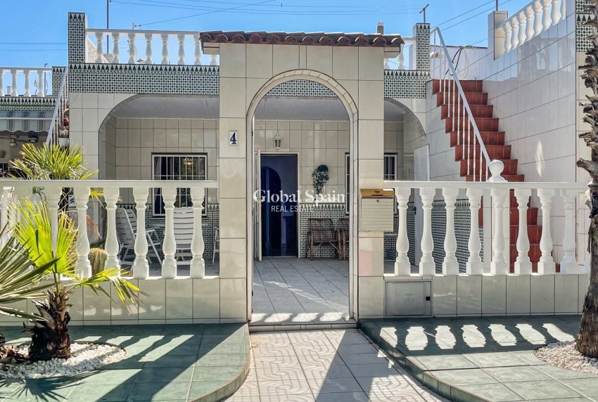 Wiederverkauf - HAUS -
TORREVIEJA - La Siesta - El Salado -  Torreta
