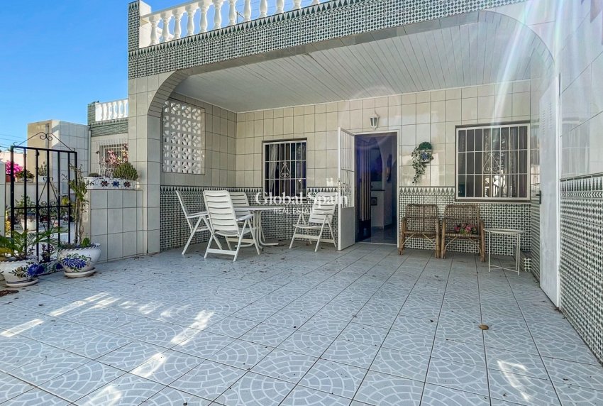 Wiederverkauf - HAUS -
TORREVIEJA - La Siesta - El Salado -  Torreta