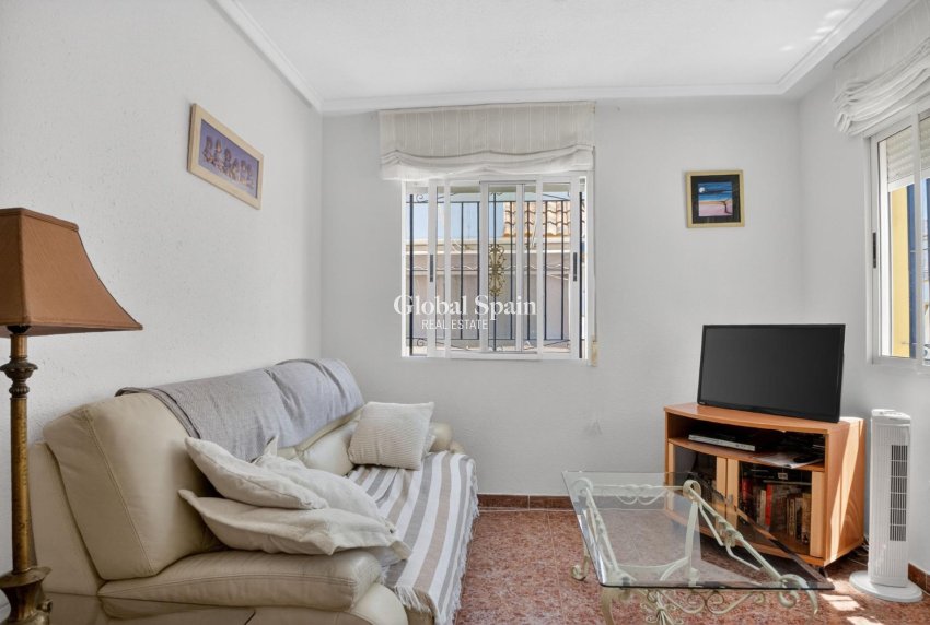 Wiederverkauf - HAUS -
TORREVIEJA - La Siesta - El Salado - Torreta