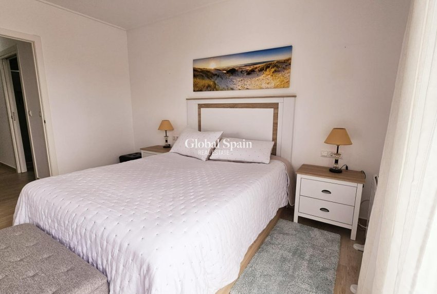 Wiederverkauf - HAUS -
TORREVIEJA - La Siesta