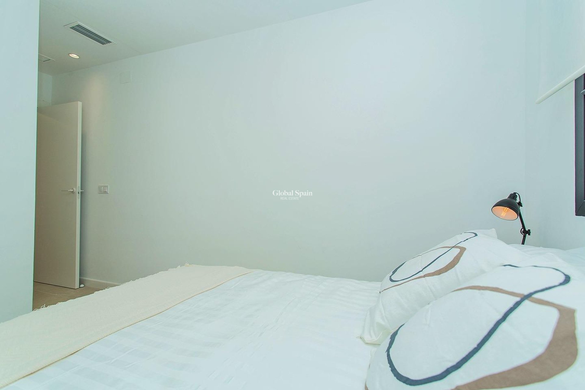 Wiederverkauf - HAUS -
TORREVIEJA - La Siesta