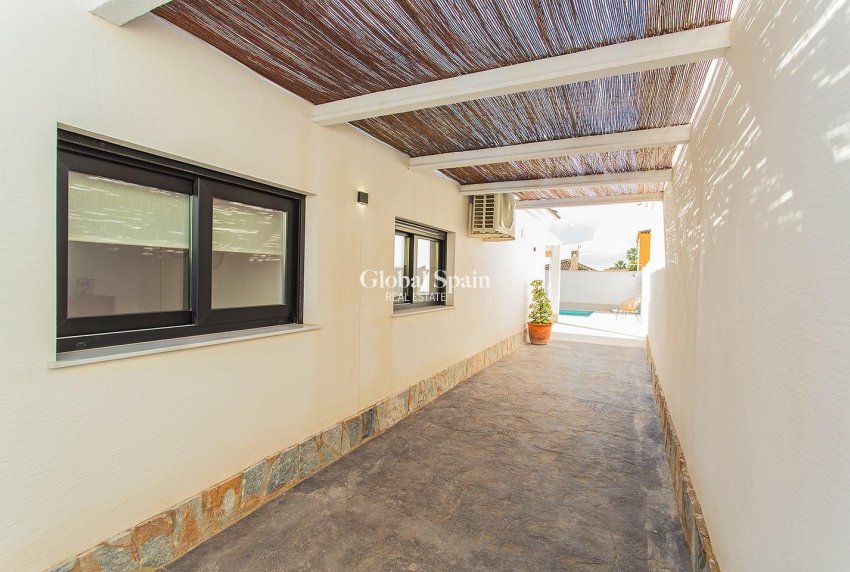 Wiederverkauf - HAUS -
TORREVIEJA - La Siesta