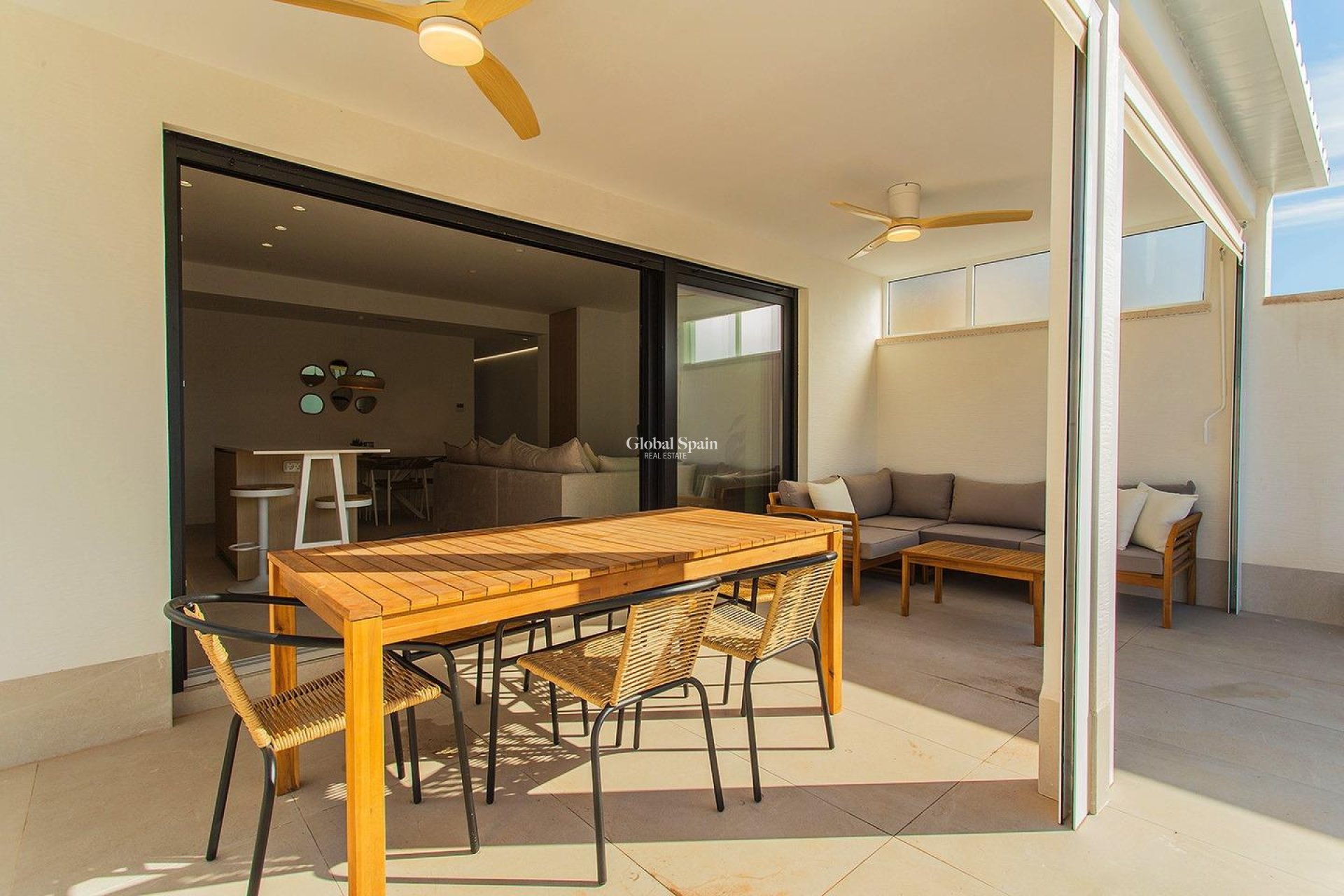 Wiederverkauf - HAUS -
TORREVIEJA - La Siesta