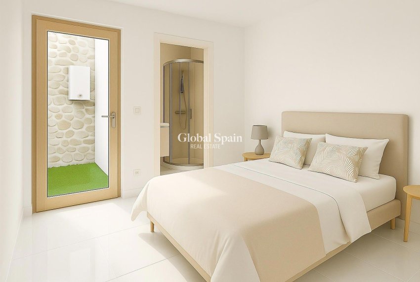 Wiederverkauf - HAUS -
TORREVIEJA - La Siesta