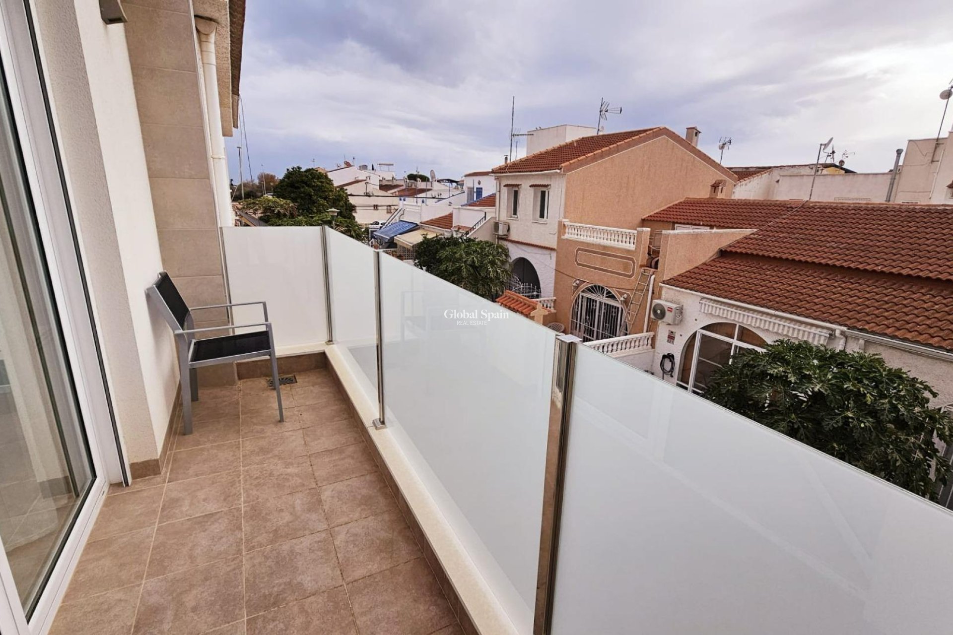 Wiederverkauf - HAUS -
TORREVIEJA - La Siesta