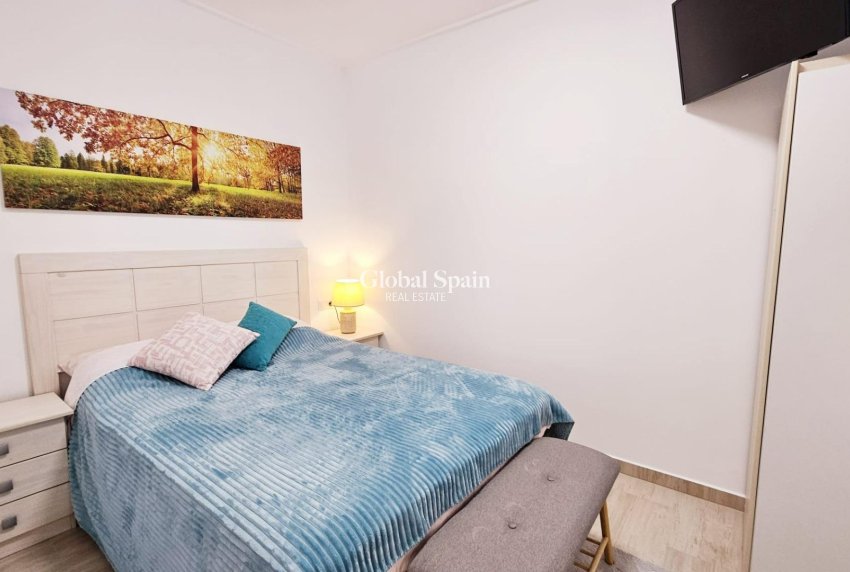 Wiederverkauf - HAUS -
TORREVIEJA - La Siesta