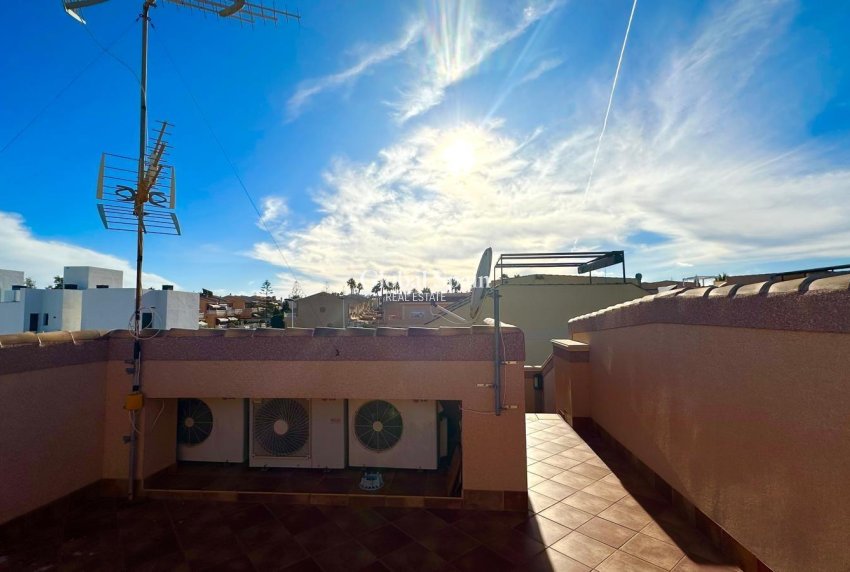 Wiederverkauf - HAUS -
TORREVIEJA - La Siesta