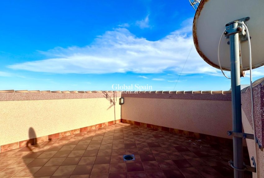 Wiederverkauf - HAUS -
TORREVIEJA - La Siesta