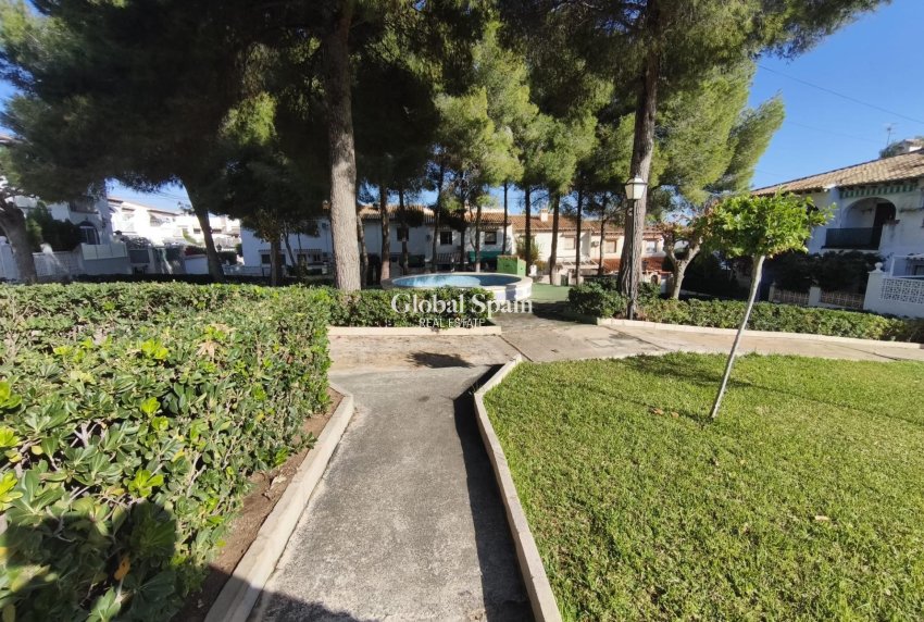 Wiederverkauf - HAUS -
TORREVIEJA - LOS BALCONES - LOS ALTOS