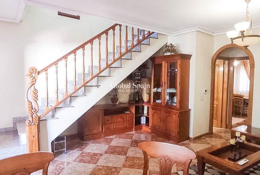 Wiederverkauf - HAUS -
TORREVIEJA - LOS BALCONES - LOS ALTOS