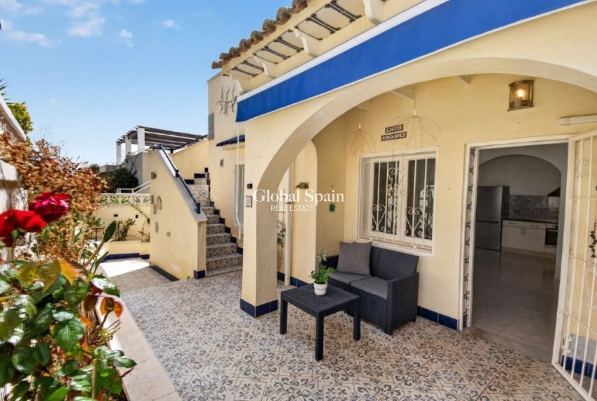 Wiederverkauf - HAUS -
TORREVIEJA - LOS BALCONES - LOS ALTOS