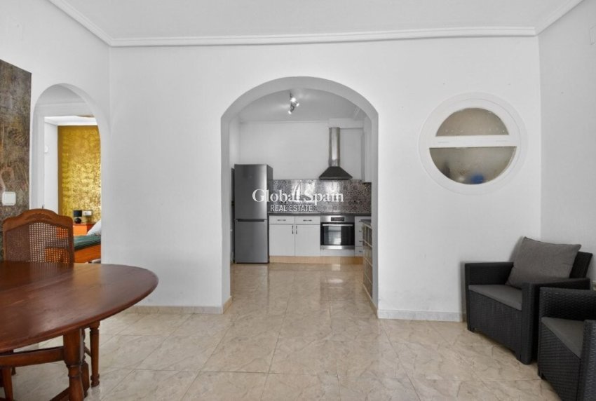 Wiederverkauf - HAUS -
TORREVIEJA - LOS BALCONES - LOS ALTOS
