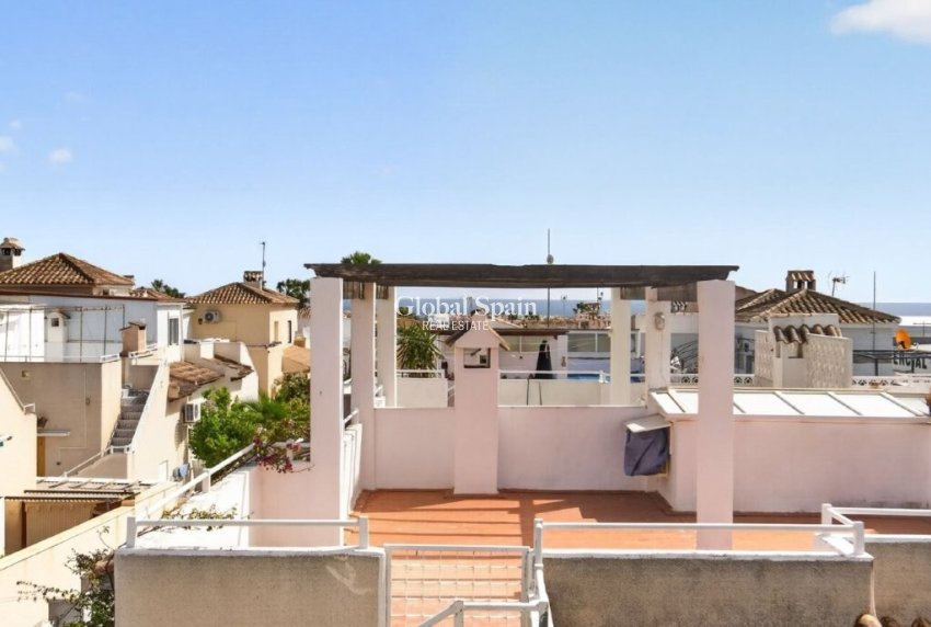 Wiederverkauf - HAUS -
TORREVIEJA - LOS BALCONES - LOS ALTOS