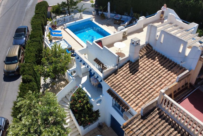 Wiederverkauf - HAUS -
TORREVIEJA - LOS BALCONES - LOS ALTOS