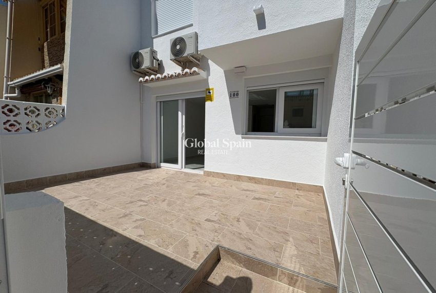 Wiederverkauf - HAUS -
TORREVIEJA - LOS BALCONES - LOS ALTOS