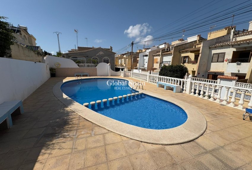 Wiederverkauf - HAUS -
TORREVIEJA - LOS BALCONES - LOS ALTOS