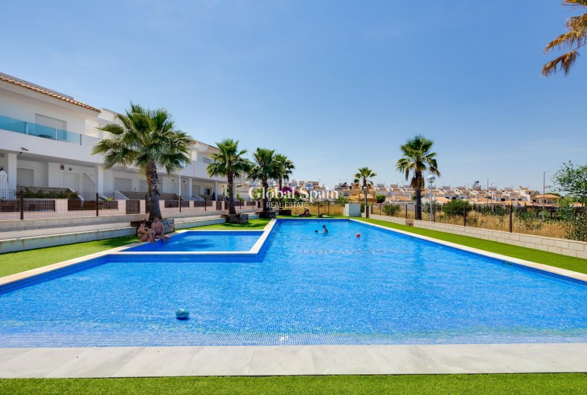 Wiederverkauf - HAUS -
TORREVIEJA - LOS BALCONES - LOS ALTOS