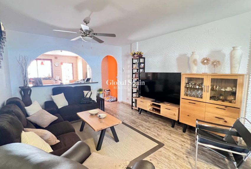 Wiederverkauf - HAUS -
TORREVIEJA - LOS BALCONES - LOS ALTOS