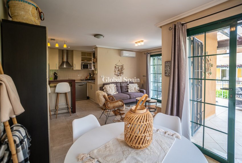 Wiederverkauf - Haus -
TORREVIEJA - LOS BALCONES - LOS ALTOS