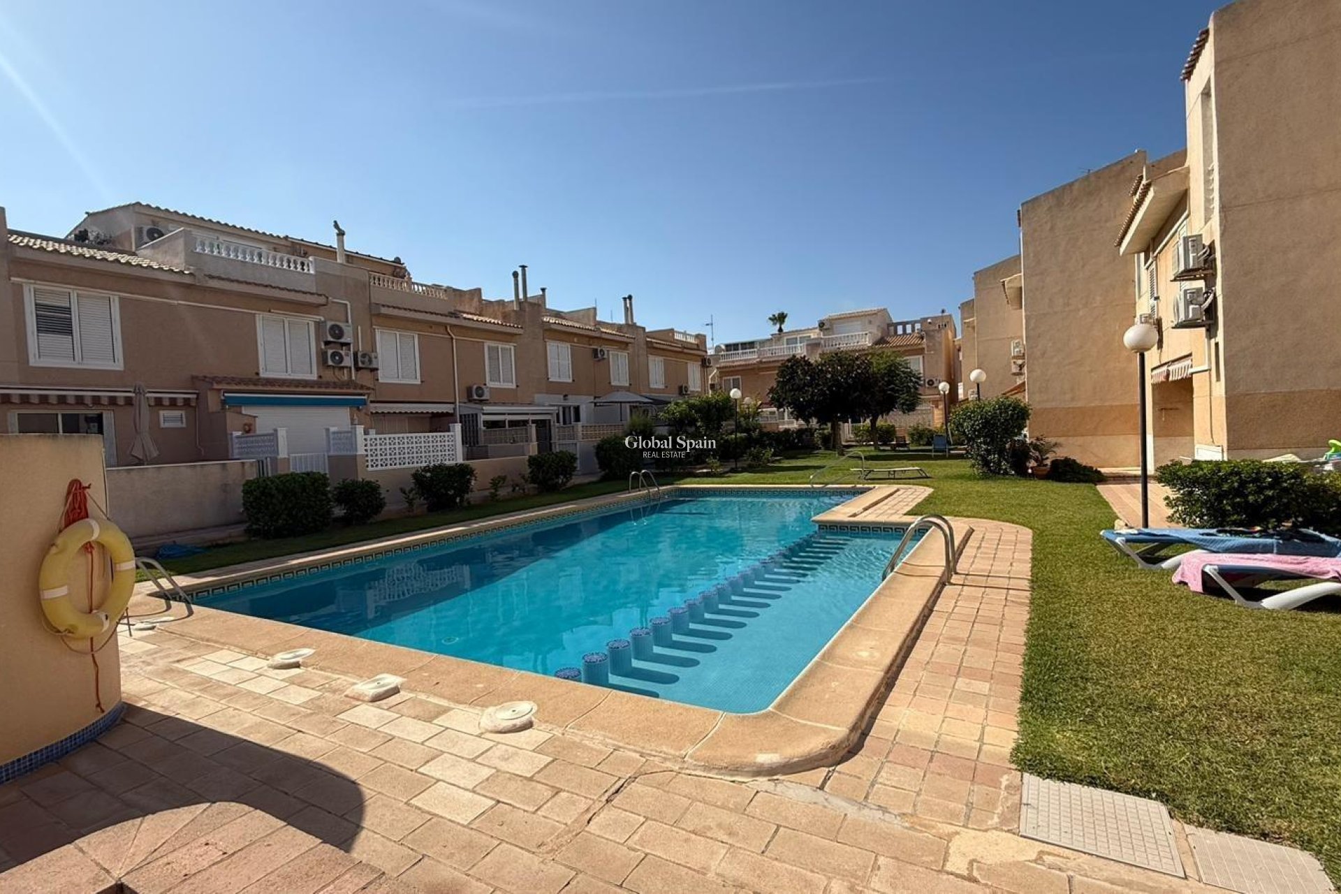 Wiederverkauf - HAUS -
TORREVIEJA - Los Frutales