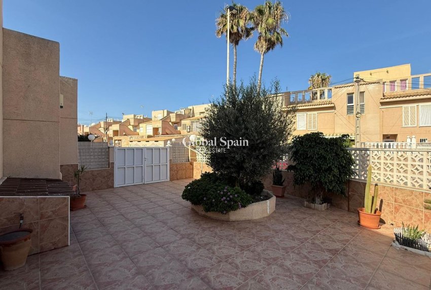 Wiederverkauf - HAUS -
TORREVIEJA - Los Frutales