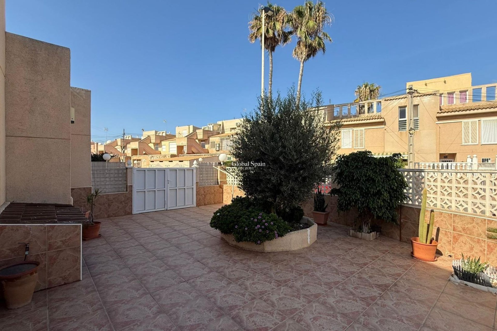 Wiederverkauf - HAUS -
TORREVIEJA - Los Frutales
