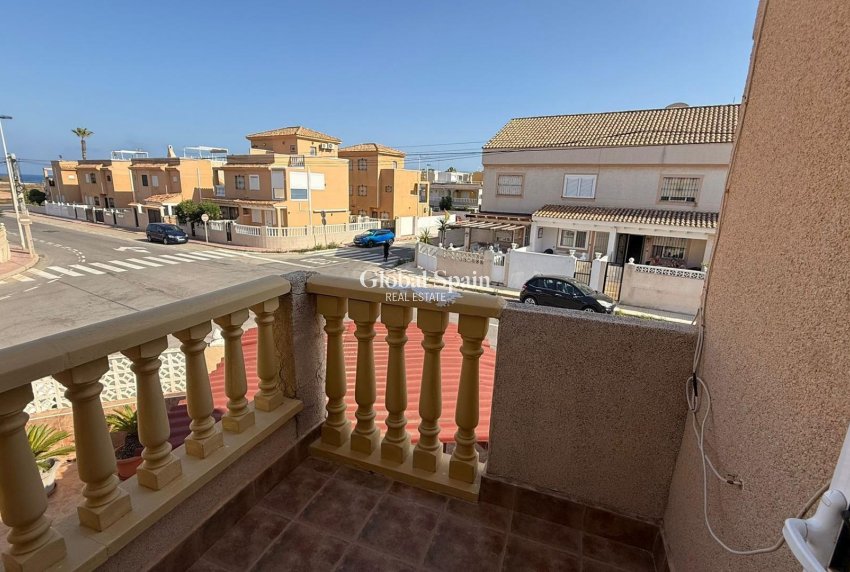 Wiederverkauf - HAUS -
TORREVIEJA - Los Frutales