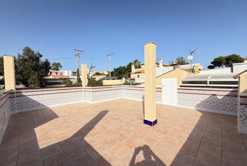 Wiederverkauf - HAUS -
TORREVIEJA - Miramar - Torre Del Moro