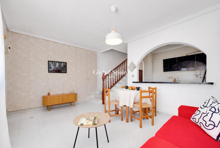 Wiederverkauf - HAUS -
TORREVIEJA - Nueva Torrevieja