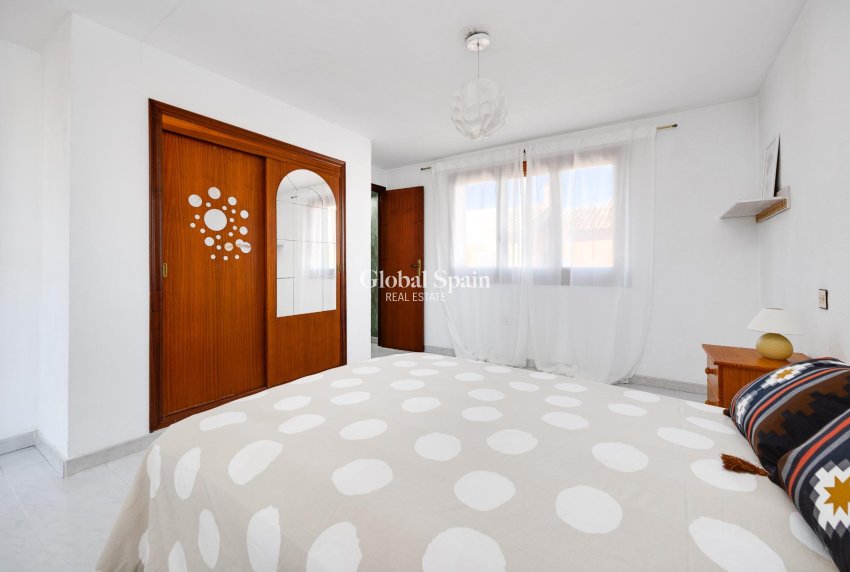 Wiederverkauf - HAUS -
TORREVIEJA - Nueva Torrevieja