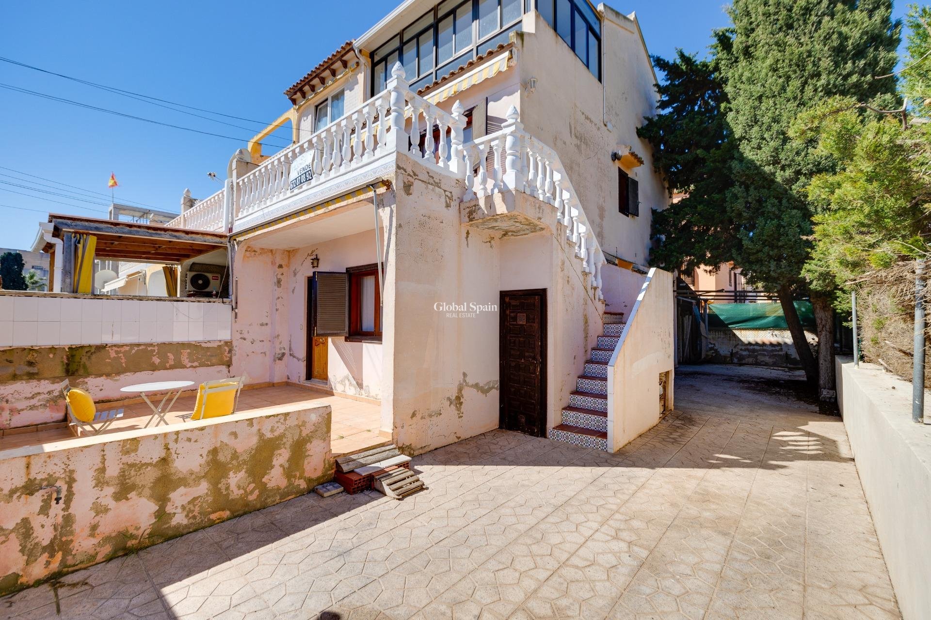 Wiederverkauf - HAUS -
TORREVIEJA - Nueva Torrevieja